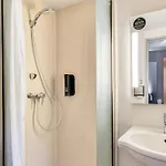 1 Hotel 2*