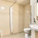 1 Hotel 2*