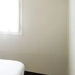 1 Otel