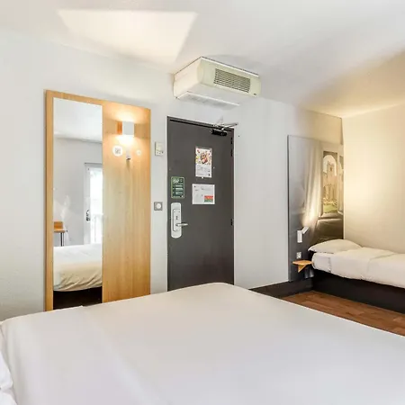 Hotel 1 2*