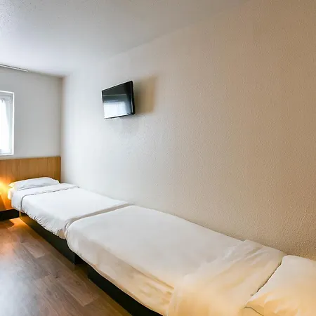 Hotel 1 2*